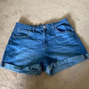 A little too small for me. Just under my comfort range.